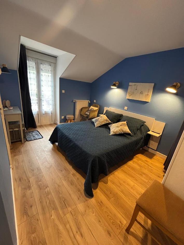 Auberge De La Normandie Junhac Екстериор снимка